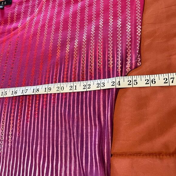 B.L.E.U. Gradient Pink and White top with razzle dazzle - Picture 4 of 10